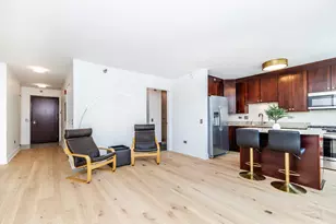 33 W Ontario St, Chicago, IL 60654 - Photo 3