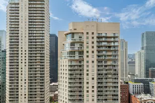 33 W Ontario St, Chicago, IL 60654 - Photo 17