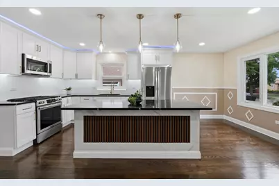 1056 W 107th Place, Chicago, IL 60643 - Photo 9