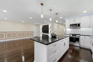 1056 W 107th Pl, Chicago, IL 60643 - Photo 11
