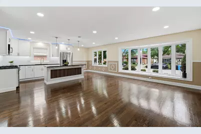 1056 W 107th Place, Chicago, IL 60643 - Photo 3