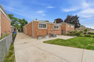 1056 W 107th Pl, Chicago, IL 60643 - Photo 27
