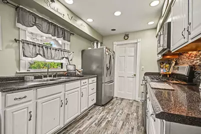 30W100 Maplewood Drive, Warrenville, IL 60555 - Photo 9