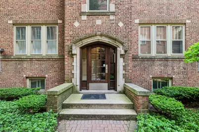 219 N Oak Park Avenue #2E, Oak Park, IL 60302 - Photo 3