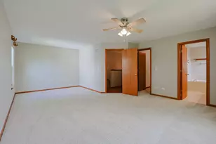 20456 Spruce Ln, Crest Hill, IL 60403 - Photo 17
