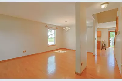 20456 Spruce Lane, Crest Hill, IL 60403 - Photo 3