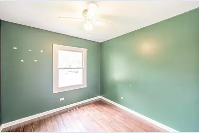 1716 Parklane Avenue, McHenry, IL 60050 - Photo 9