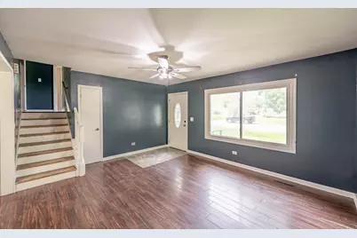 1716 Parklane Avenue, McHenry, IL 60050 - Photo 3