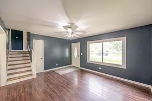 1716 Parklane Ave, McHenry, IL 60050 - Photo 3