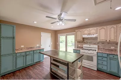 1716 Parklane Avenue, McHenry, IL 60050 - Photo 5