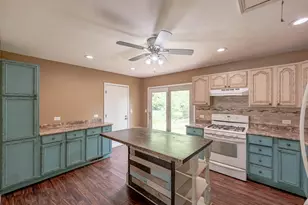 1716 Parklane Ave, McHenry, IL 60050 - Photo 5