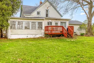 407 W 4th St, Byron, IL 61010 - Photo 5