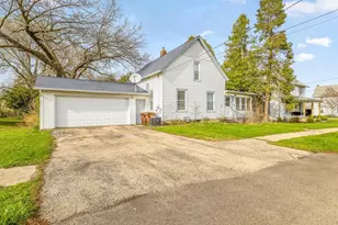 407 W 4th St, Byron, IL 61010 - Photo 35