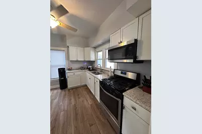 120-122 S Commonwealth Avenue, Aurora, IL 60506 - Photo 3