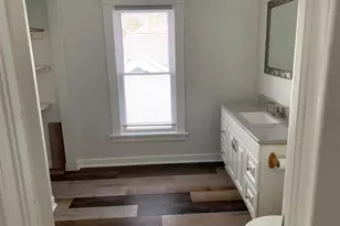 120-122 S Commonwealth Ave, Aurora, IL 60506 - Photo 15