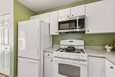 6743 E Wellsley Court, Gurnee, IL 60031 - Photo 9