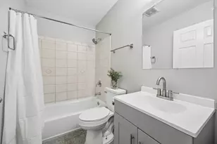 [Address not provided], Chicago, IL 60637 - Photo 15