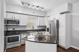 [Address not provided], Chicago, IL 60637 - Photo 5