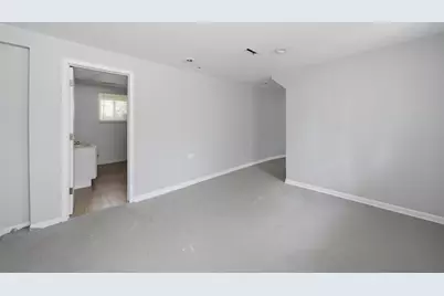 7843 S Burnham Avenue, Chicago, IL 60649 - Photo 21