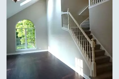 1585 Regan Court, Hoffman Estates, IL 60192 - Photo 9
