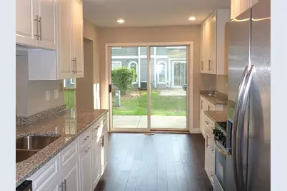 1585 Regan Court, Hoffman Estates, IL 60192 - Photo 5