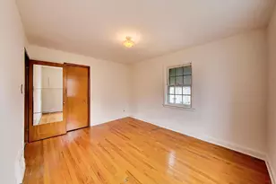 4051 W 56th Pl, Chicago, IL 60629 - Photo 9