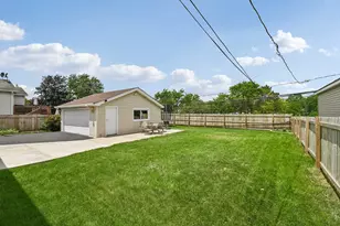 674 St Marys Pkwy, Buffalo Grove, IL 60089 - Photo 33