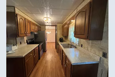 112 E 6th Street, Staunton, IL 62088 - Photo 17