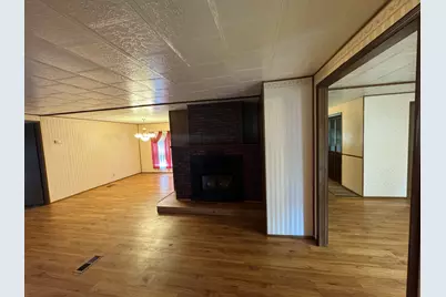 112 E 6th Street, Staunton, IL 62088 - Photo 5
