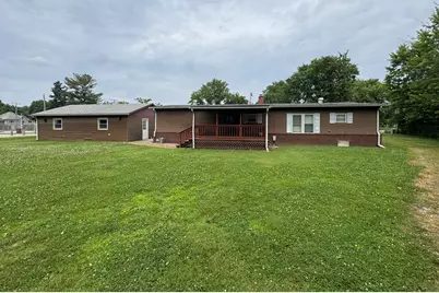 112 E 6th Street, Staunton, IL 62088 - Photo 3