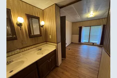 112 E 6th Street, Staunton, IL 62088 - Photo 21