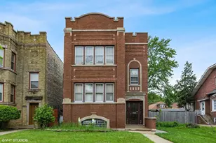 1522 N Austin Blvd, Oak Park, IL 60302 - Photo 1