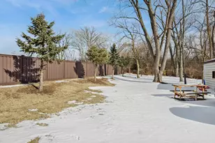 711 N Columbine Ave, Lombard, IL 60148 - Photo 17