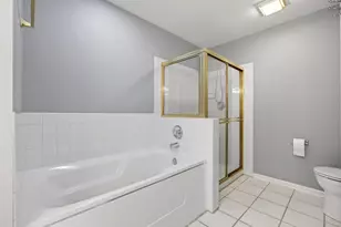 545 Harlowe Ln, Naperville, IL 60565 - Photo 9