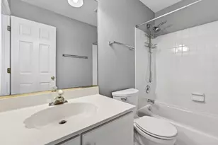 545 Harlowe Ln, Naperville, IL 60565 - Photo 25