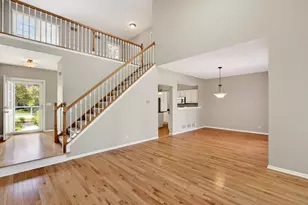 545 Harlowe Ln, Naperville, IL 60565 - Photo 5
