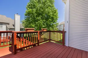 545 Harlowe Ln, Naperville, IL 60565 - Photo 15