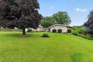 10721 Grover Oaks, Roscoe, IL 61073 - Photo 5
