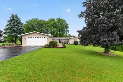 10721 Grover Oaks, Roscoe, IL 61073 - Photo 3