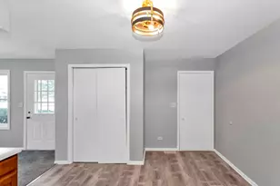 708 Michigan Ave Ave, South Elgin, IL 60177 - Photo 9