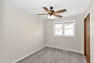 708 Michigan Ave Ave, South Elgin, IL 60177 - Photo 13