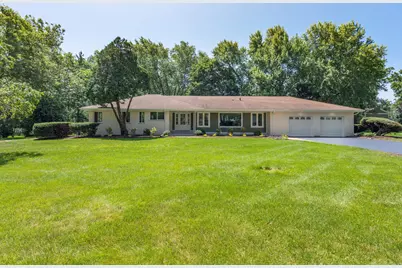 18 Lynn Drive, Hawthorn Woods, IL 60047 - Photo 1