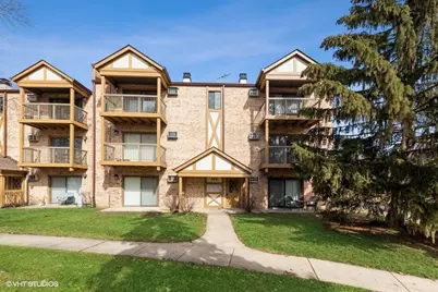 829 S Dwyer Avenue #D, Arlington Heights, IL 60005 - Photo 1