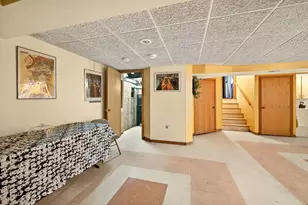4609 Birchwood Ave, Skokie, IL 60076 - Photo 41