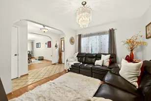 4609 Birchwood Ave, Skokie, IL 60076 - Photo 9