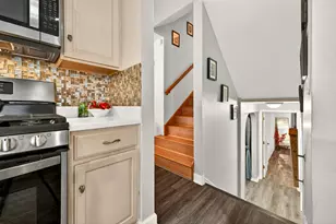 4609 Birchwood Ave, Skokie, IL 60076 - Photo 23