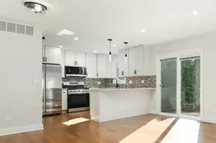 973 Old Oak Cir, Algonquin, IL 60102 - Photo 3