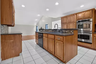 26 Bandecon Way, Bloomington, IL 61704 - Photo 11
