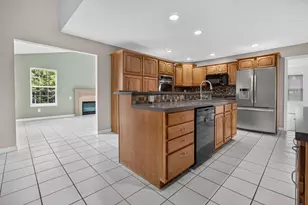26 Bandecon Way, Bloomington, IL 61704 - Photo 9