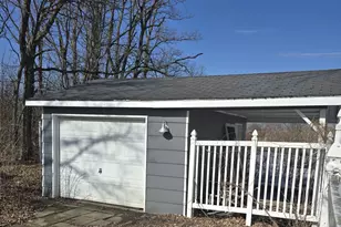 1848 E Marmion Pl, Crete, IL 60417 - Photo 5